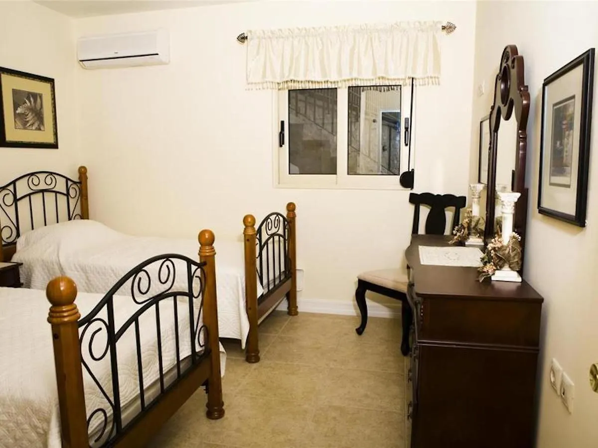 Comfortable Holiday House For 10 Persons, With Swimming Pool Rethymno